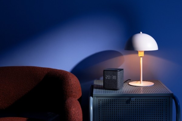 
            Яндекс представил Станцию Миди
        