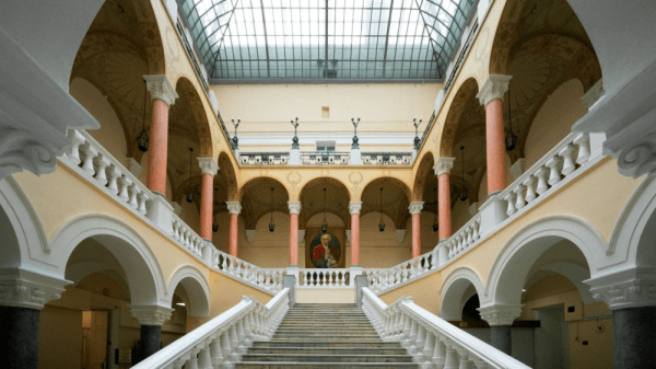 Яндекс и МГУ начнут готовить специалистов по медиакоммуникациям с навыками работы с нейросетями Яндекс и МГУ начнут готовить специалистов по медиакоммуникациям с навыками работы с нейросетями